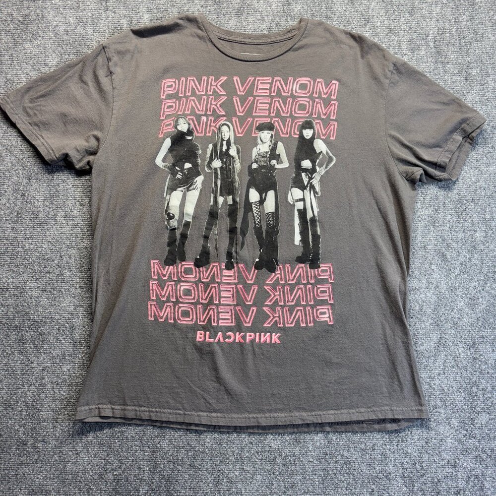 BLACKPINK Pink Venom Graphic T Shirt Charcoal Gray Size XL (small hole neck)